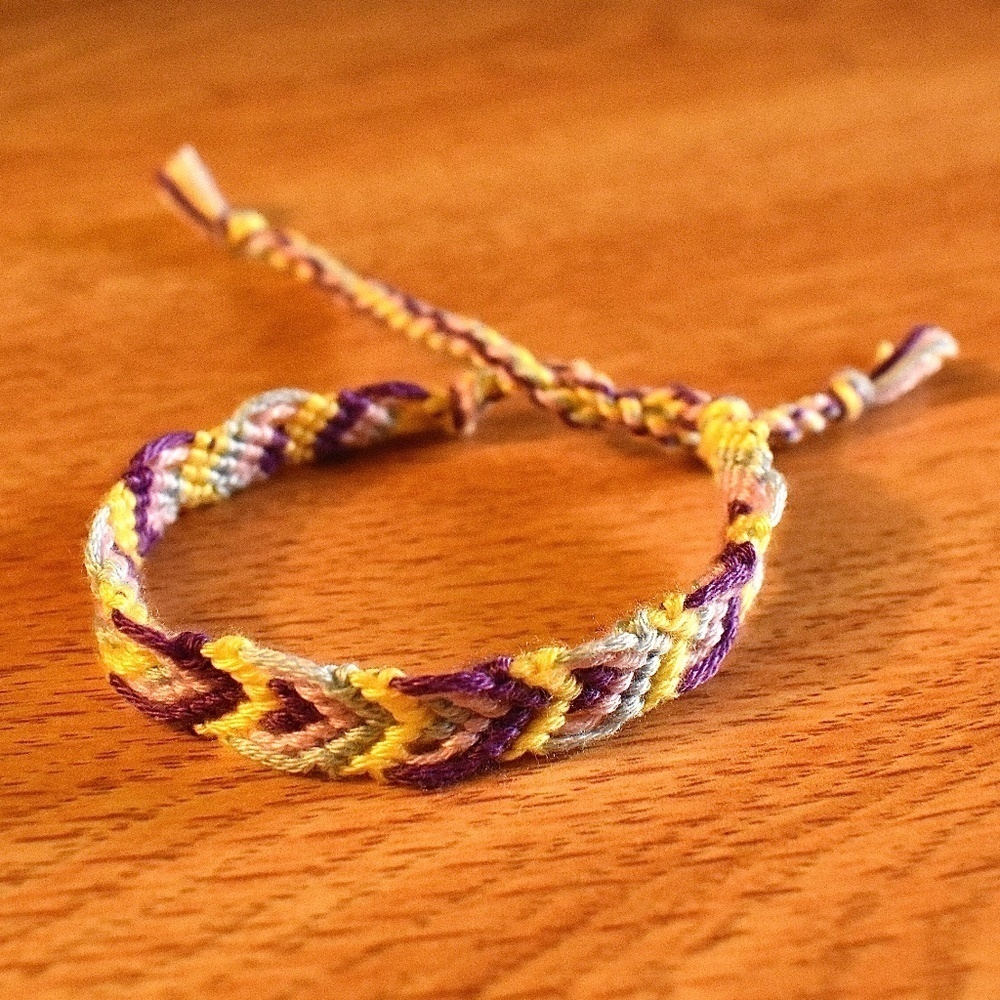 Violet‎ Gold Woven Bracelet